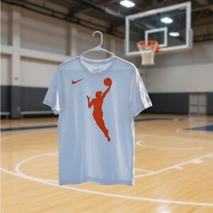 Nike White WNBA T-Shirt with Orange Graphic - Large